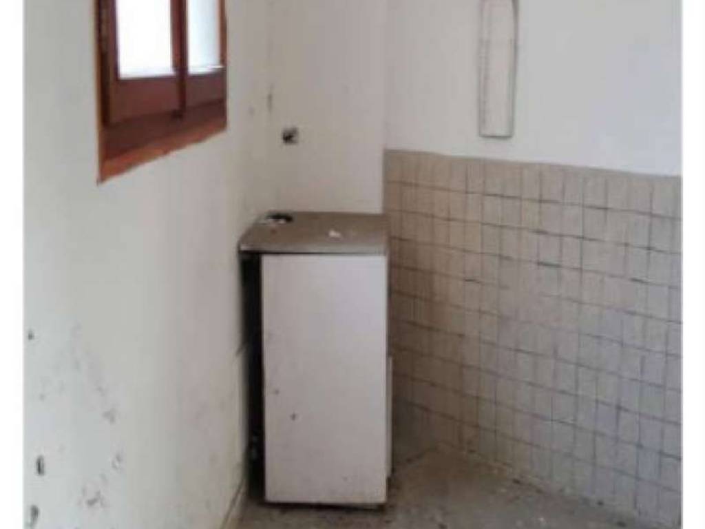 Casa indipendente a Cilavegna in via Giuseppe Campana 90 - Foto 2