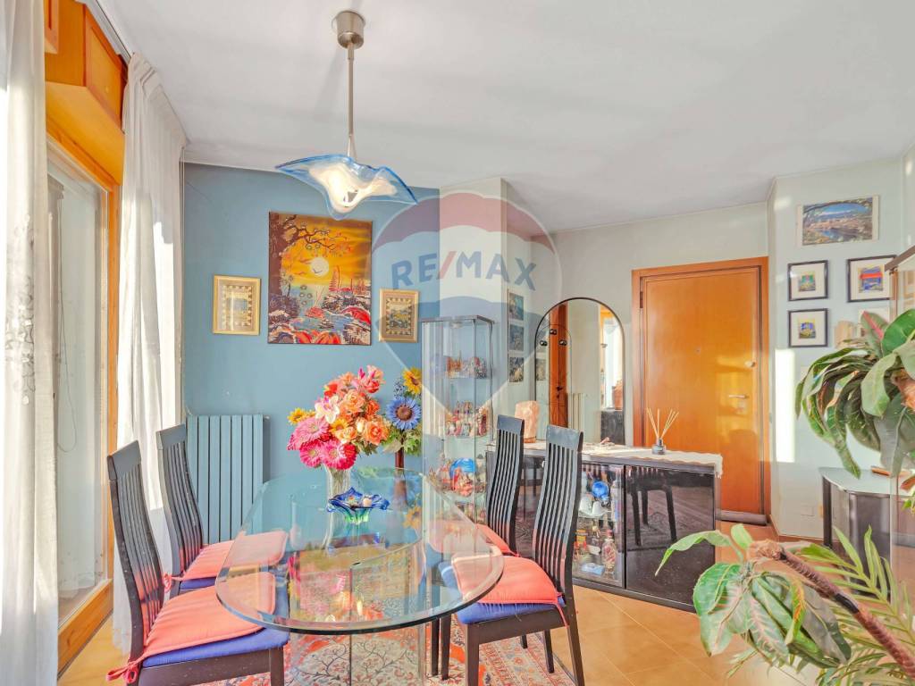 Appartamento a Brugherio in piazza C. Colombo, 9 - Foto 3