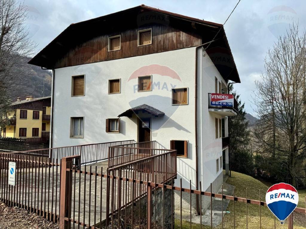 Villa a Selvino in VIA TALPINO, 29 - Foto 2