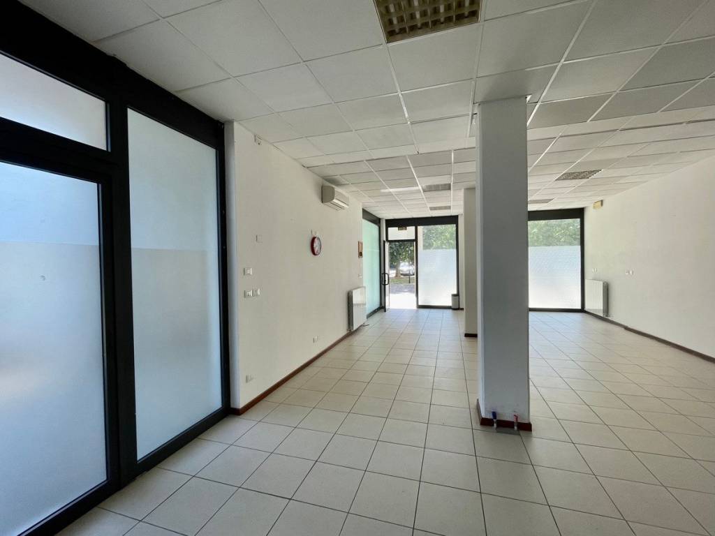 Immobile a Piacenza in Via Emilia Pavese, 254A - Foto 4