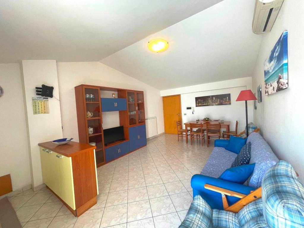 Attico / mansarda a Alba adriatica in Via dei Ludi, 29 - Foto 5