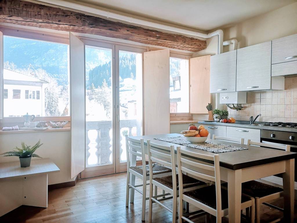 Appartamento a Perarolo di cadore in Piazza Roma, 19 - Foto 2