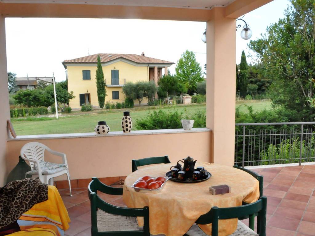 Villa a Castiglione del lago in Località Soccorso - Foto 2