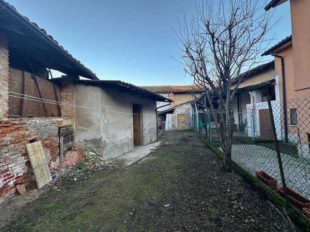 Casa indipendente a Corteolona e genzone in via xx settembre 24 - Foto 4