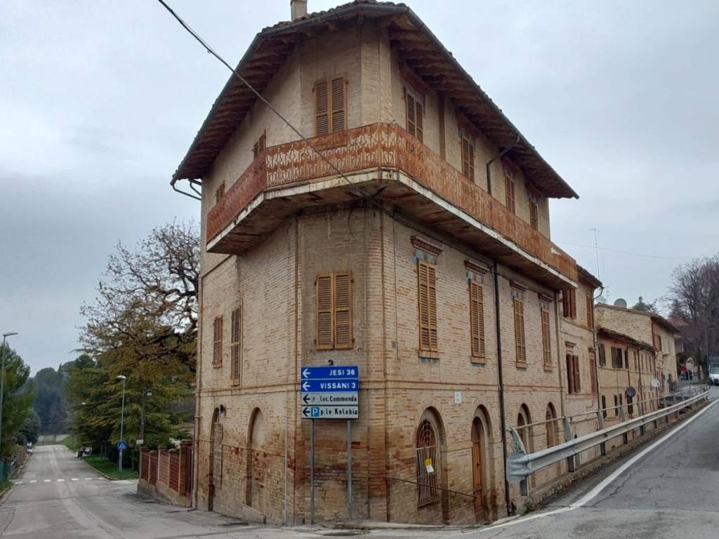 Palazzo / stabile a Montecassiano - Foto 2