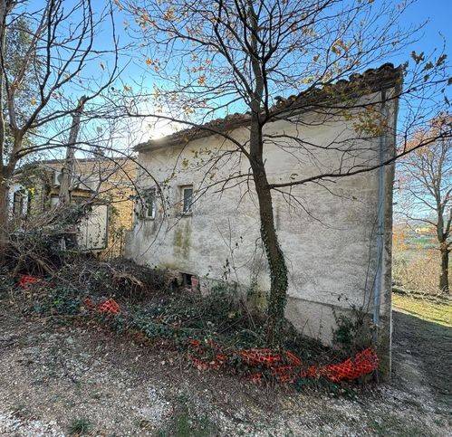 Rustico / casale a Tolentino in Contrada Santa Croce - Foto 5
