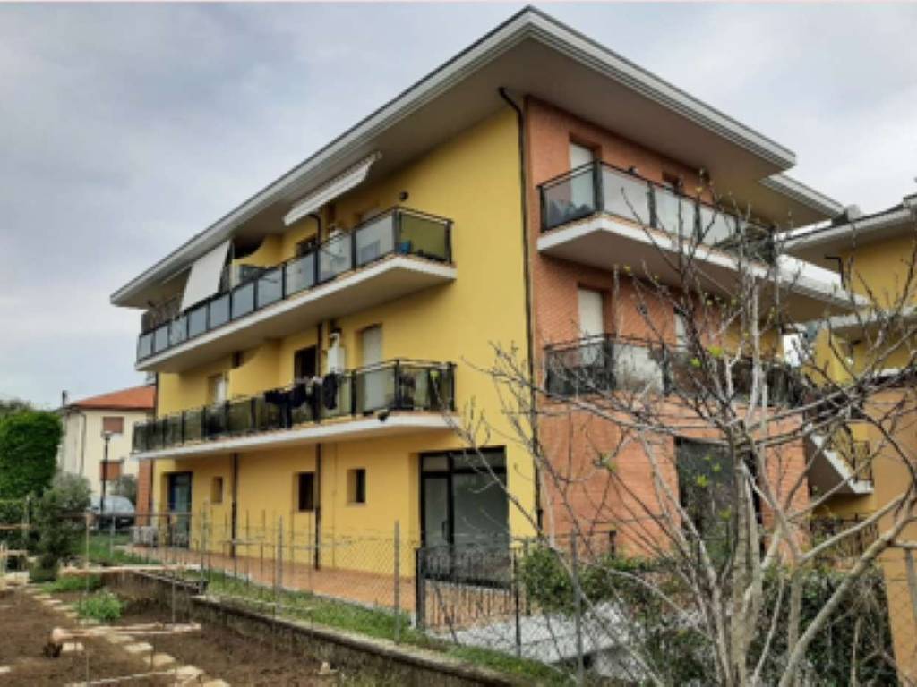 Immobile a Montecalvo in foglia in Via del Popolo - ang Via A. De Gasperi snc - Foto 3