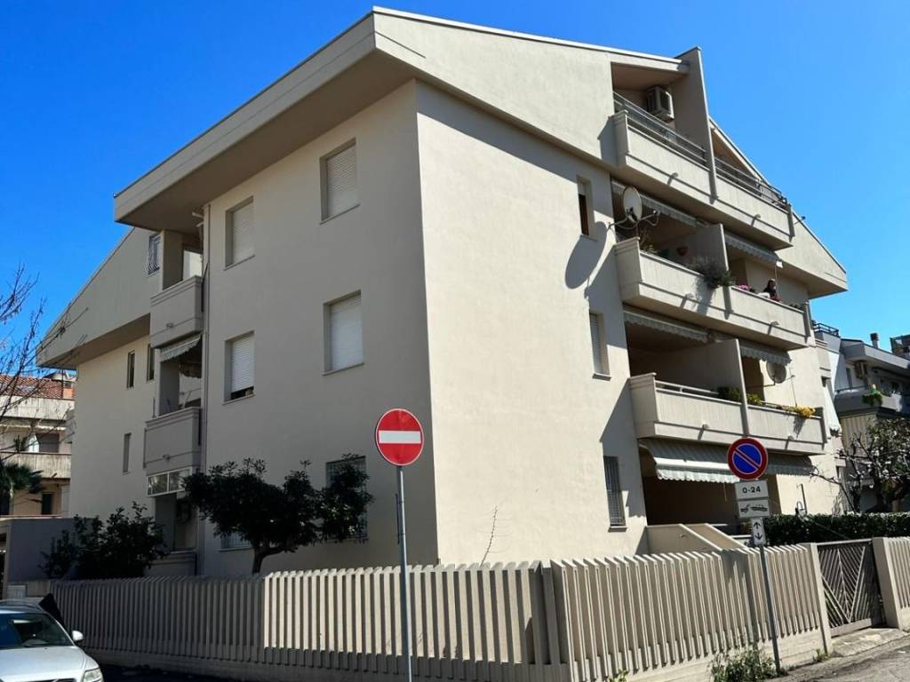 Appartamento a Giulianova in Via Tripoli - Foto 2