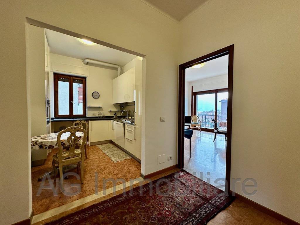 Appartamento a Verbania in Via Camillo Tonazzi - Foto 5