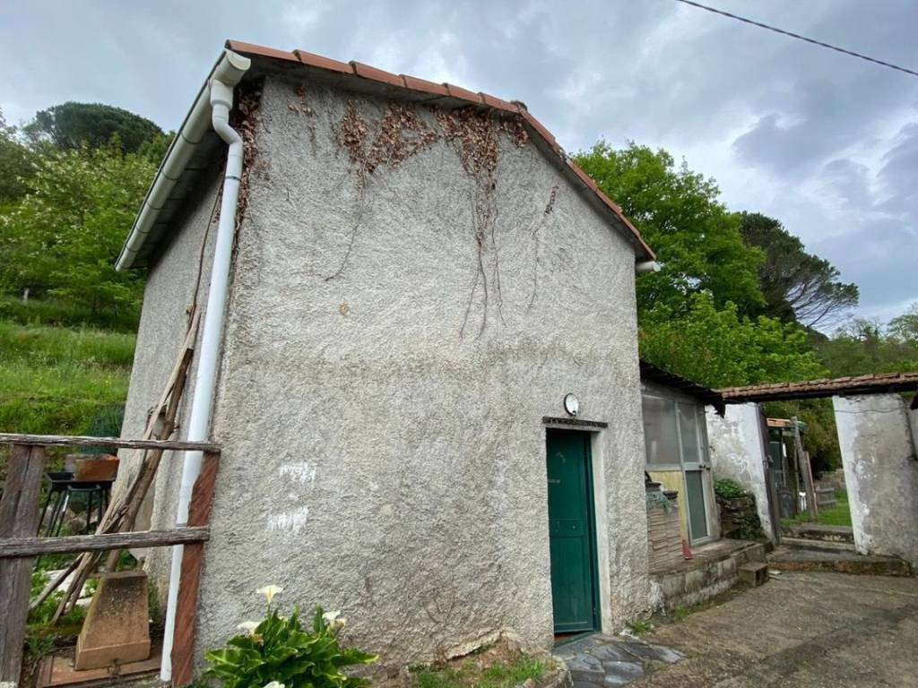 Villa a Neirone in Località Acqua, 98 - Foto 3