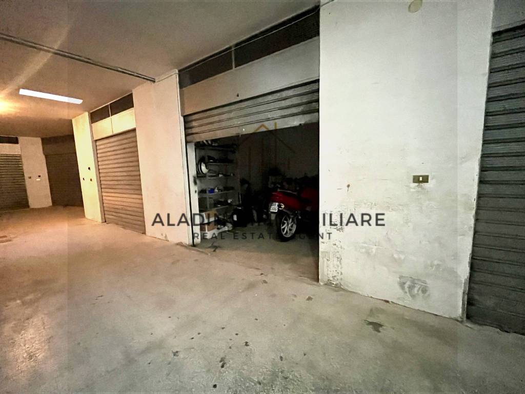 Box / garage a Trani in Via Madre Anna Ventura, 2 - Foto 2