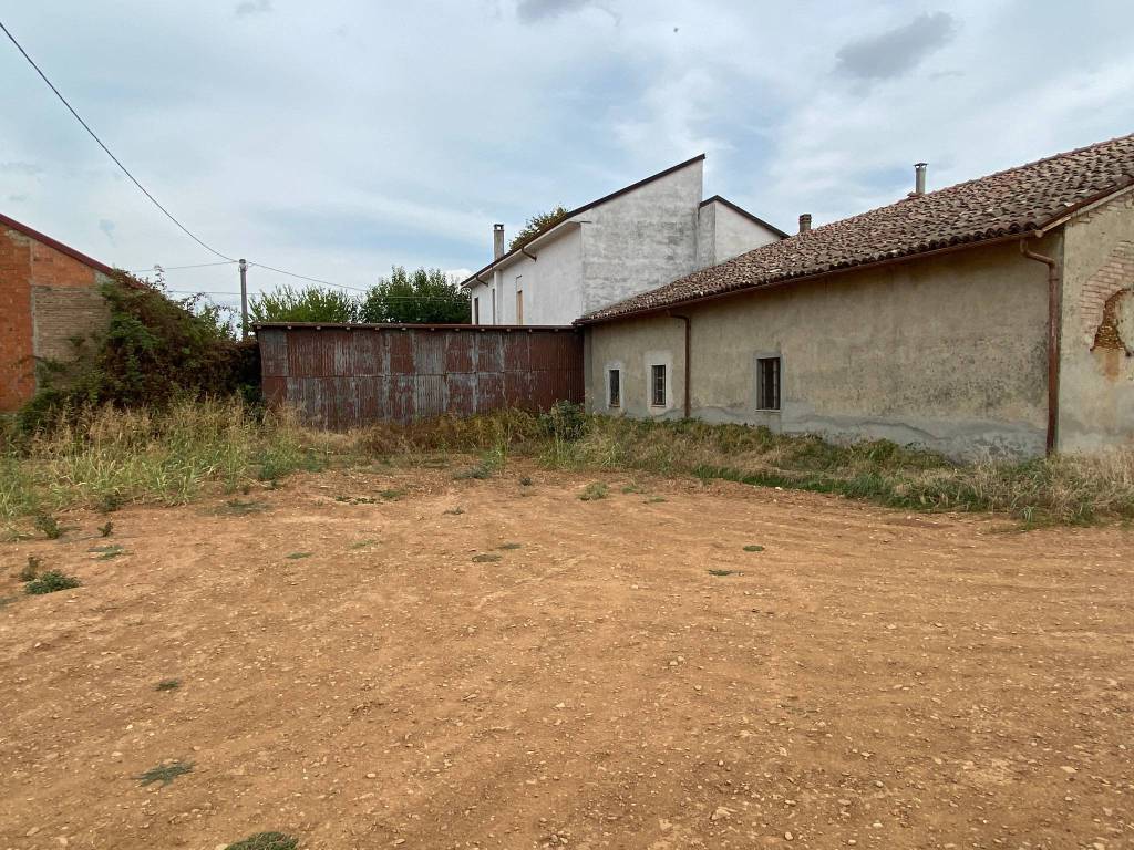 Casa indipendente a Alessandria in Via alle Cascine - Foto 3