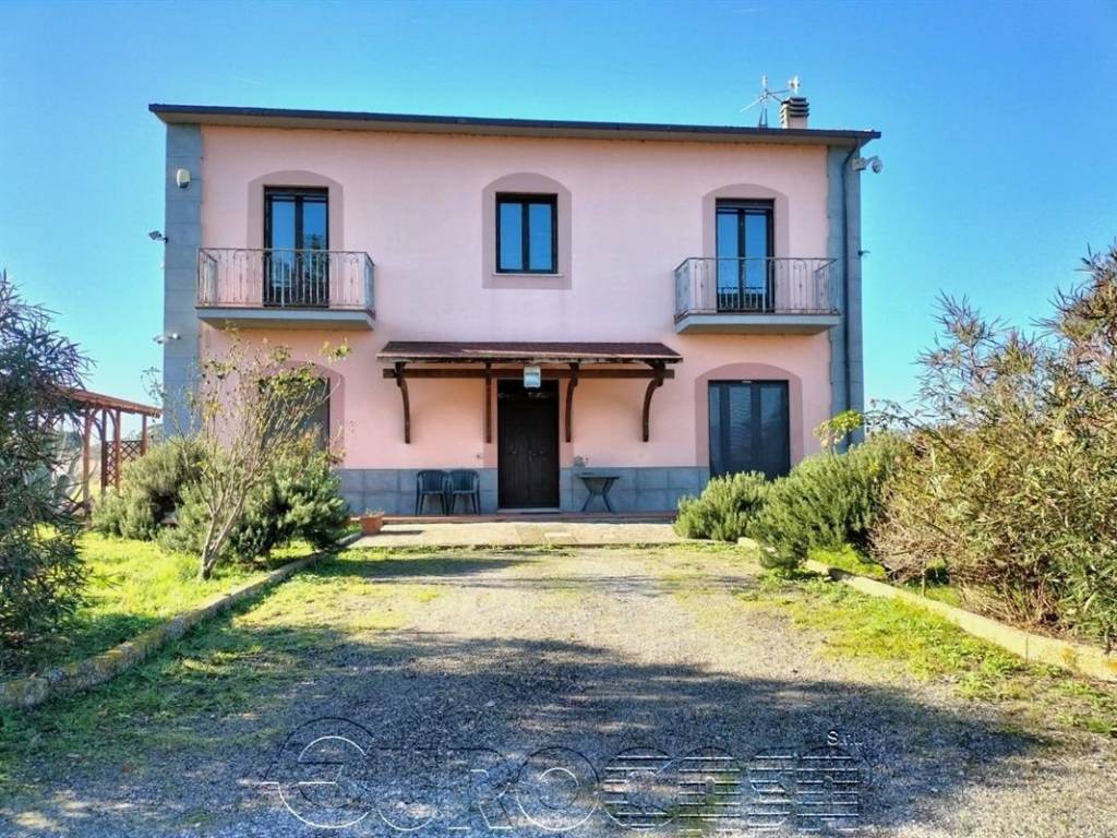 Villa a Castiglione del lago in Strada Regionale Trasimeno Primo - Foto 3