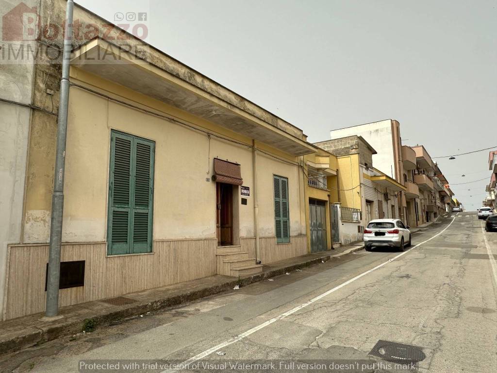 Appartamento a Lizzano in Via Carlo Poerio, 237 - Foto 2