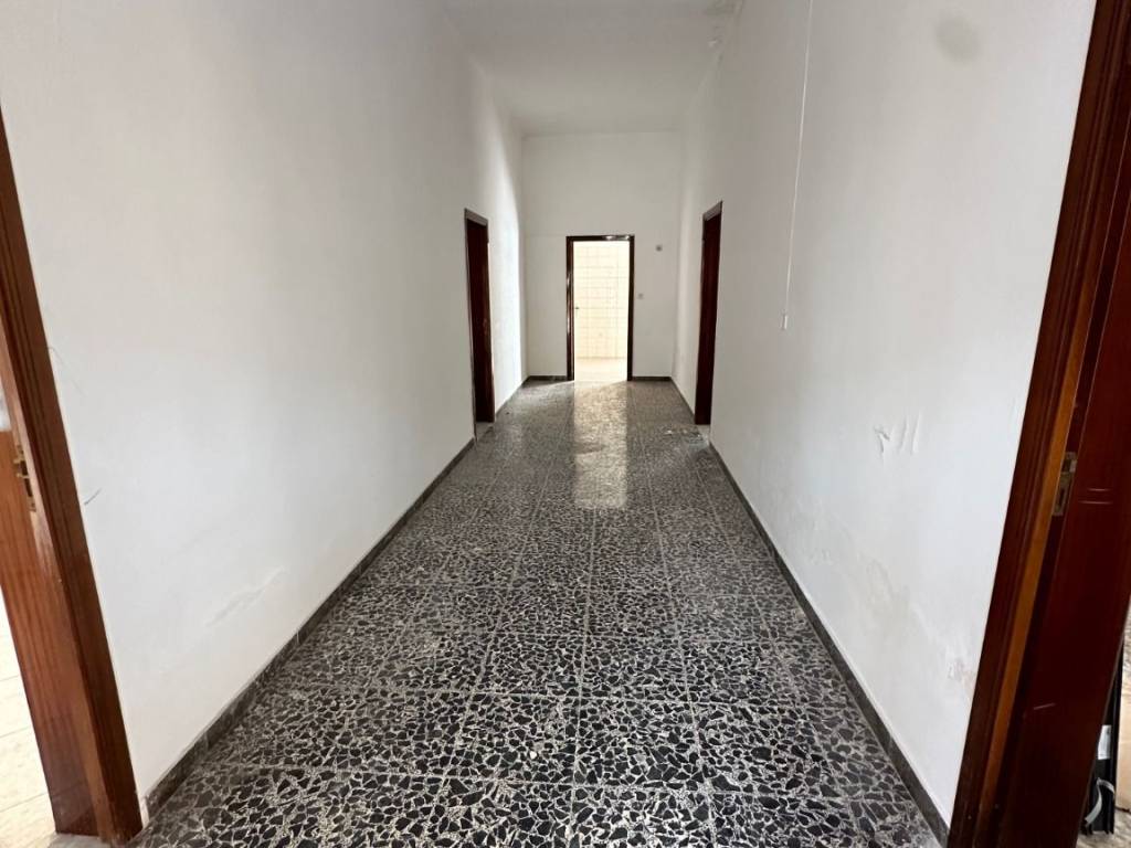 Appartamento a Lizzano in Via Carlo Poerio, 237 - Foto 4