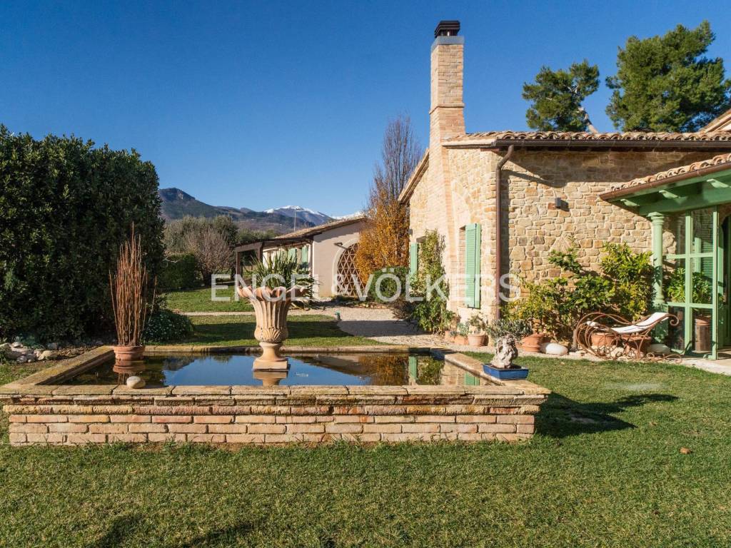 Villa a Civitella casanova in Contrada Mirabello, 46 - Foto 2