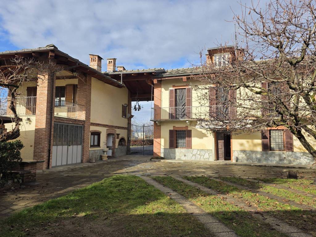 Rustico / casale a Cavour in Via Bagnolo, 49 - Foto 2