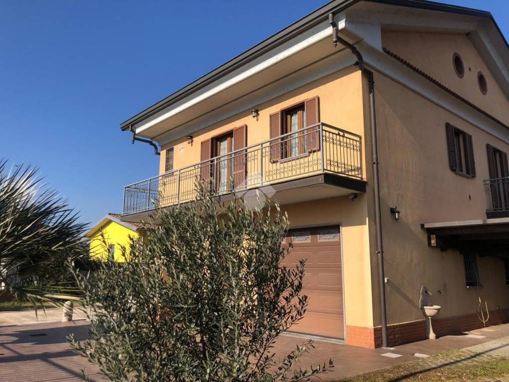 Villa a Giussago in Via Laghetto, 3 - Foto 2