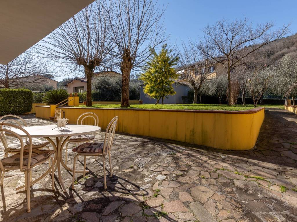 Villa a Lucca in Via di Santo Stefano di Moriano, 57 - Foto 2