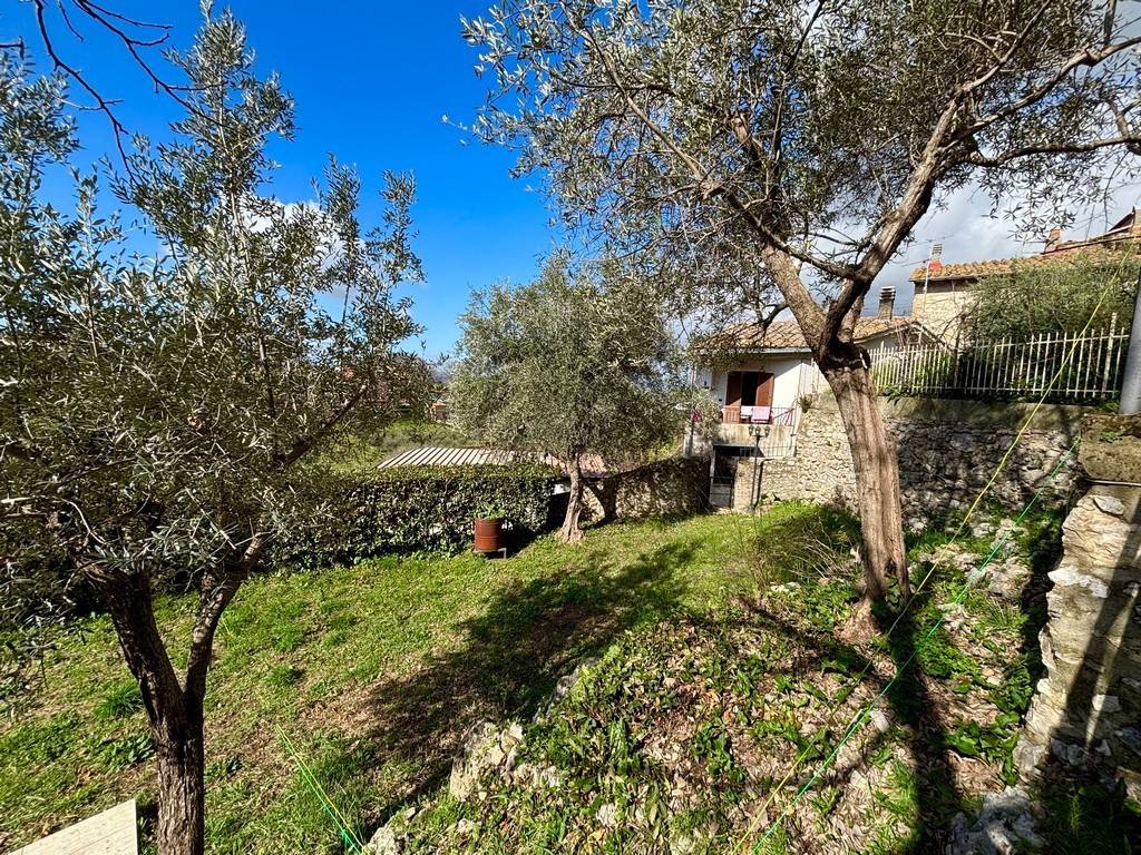 Appartamento a Calvi dell'umbria in Vicolo del Monte - Foto 3