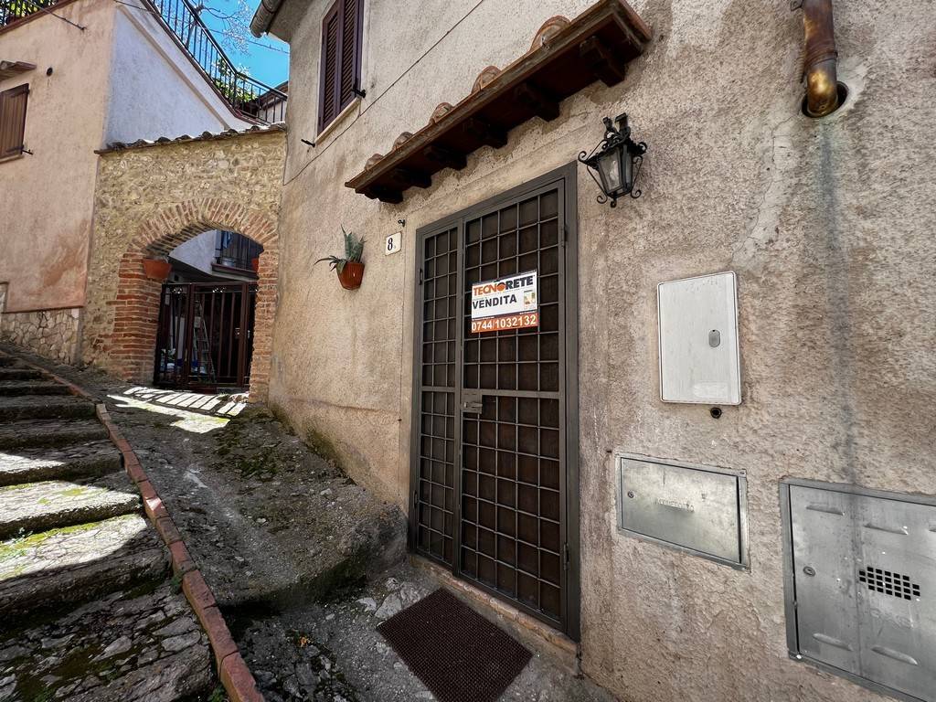 Appartamento a Calvi dell'umbria in Vicolo del Monte - Foto 4