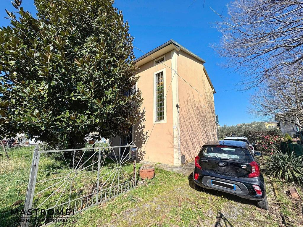Casa indipendente a Porcari in Via Rocchetti, 8 - Foto 2