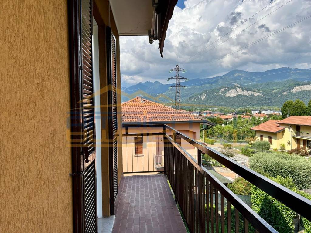 Appartamento a Airuno in Via Postale Vecchia, 36 - Foto 4