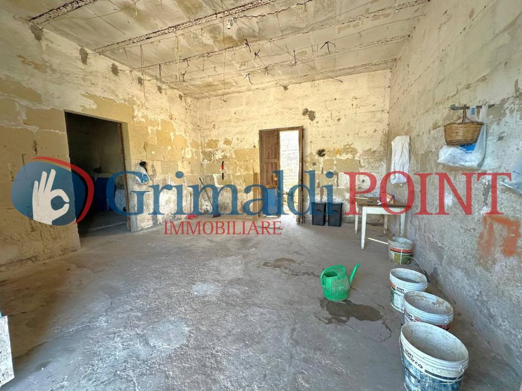 Palazzo / stabile a Maglie in Via Madonna dell'Abbondanza - Foto 3