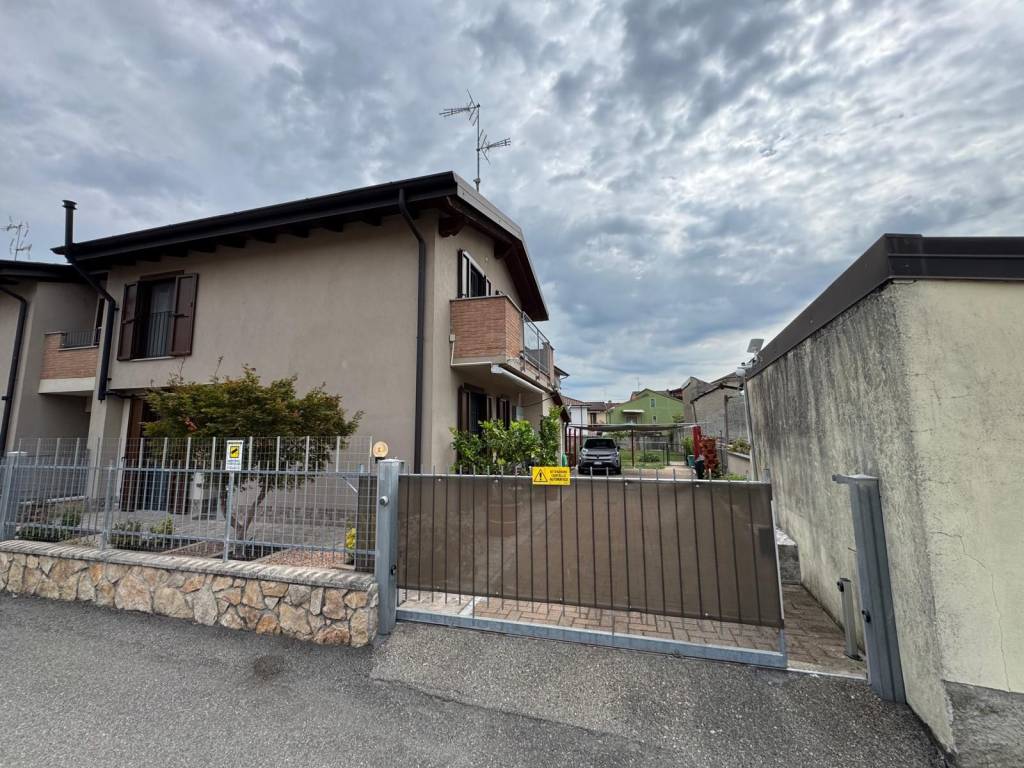 Villetta a schiera a Copiano in Via Don Emilio Marchesi, 19 - Foto 3