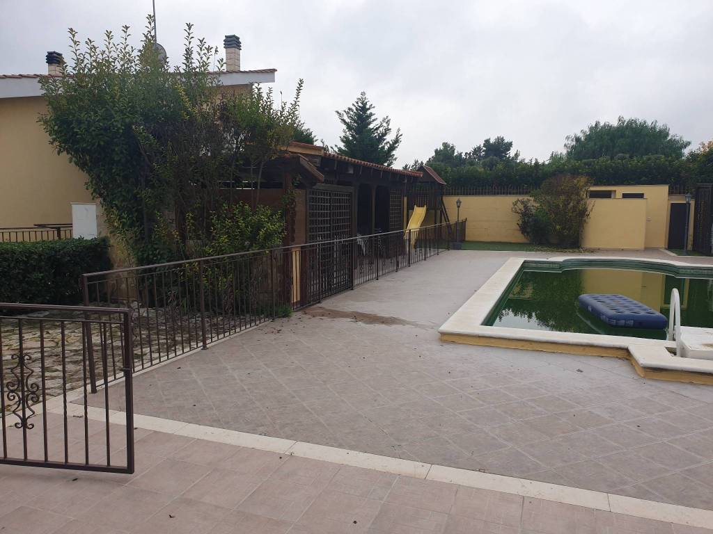 Villa a Trani in Strada Vicinale San Luca - Foto 2