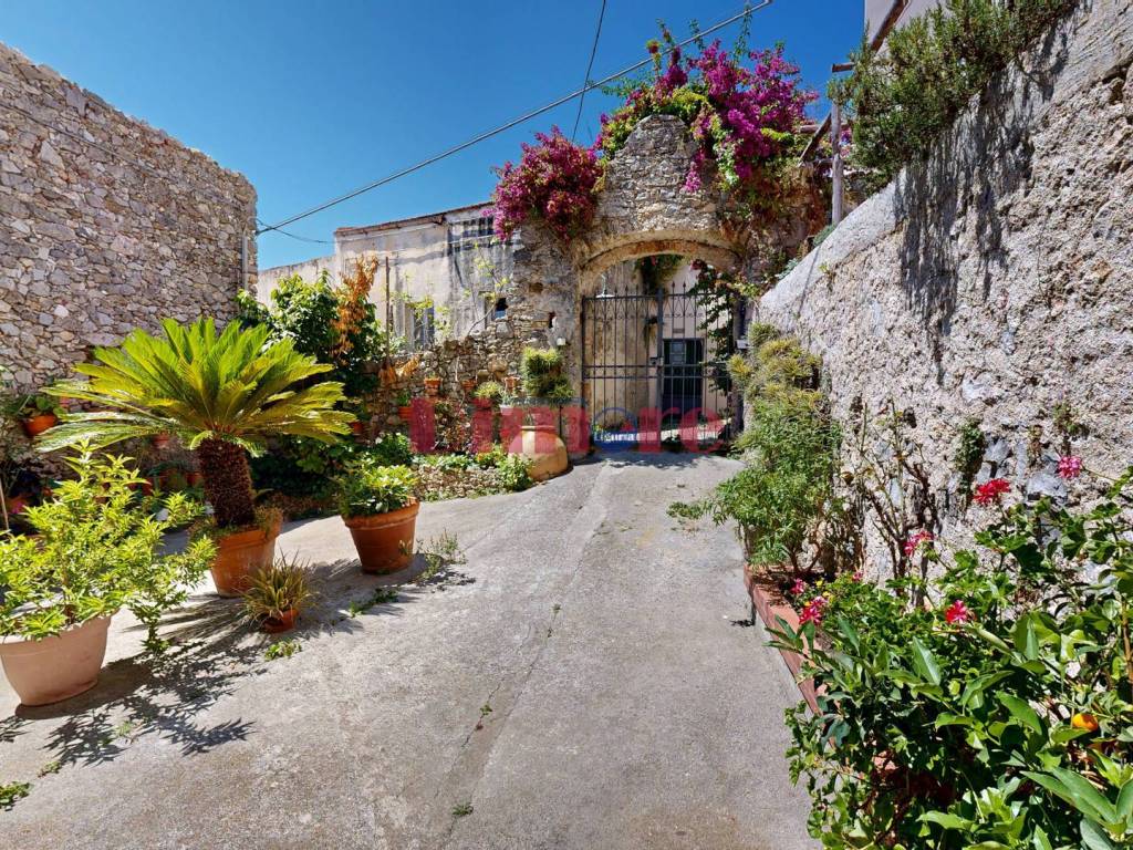 Appartamento a Borgio verezzi in Via Castello - Foto 4