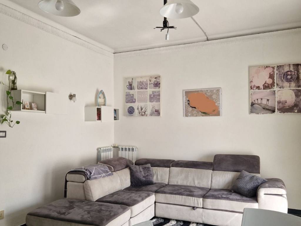Appartamento a Imperia in Via Giacomo Agnesi, 64 - Foto 2