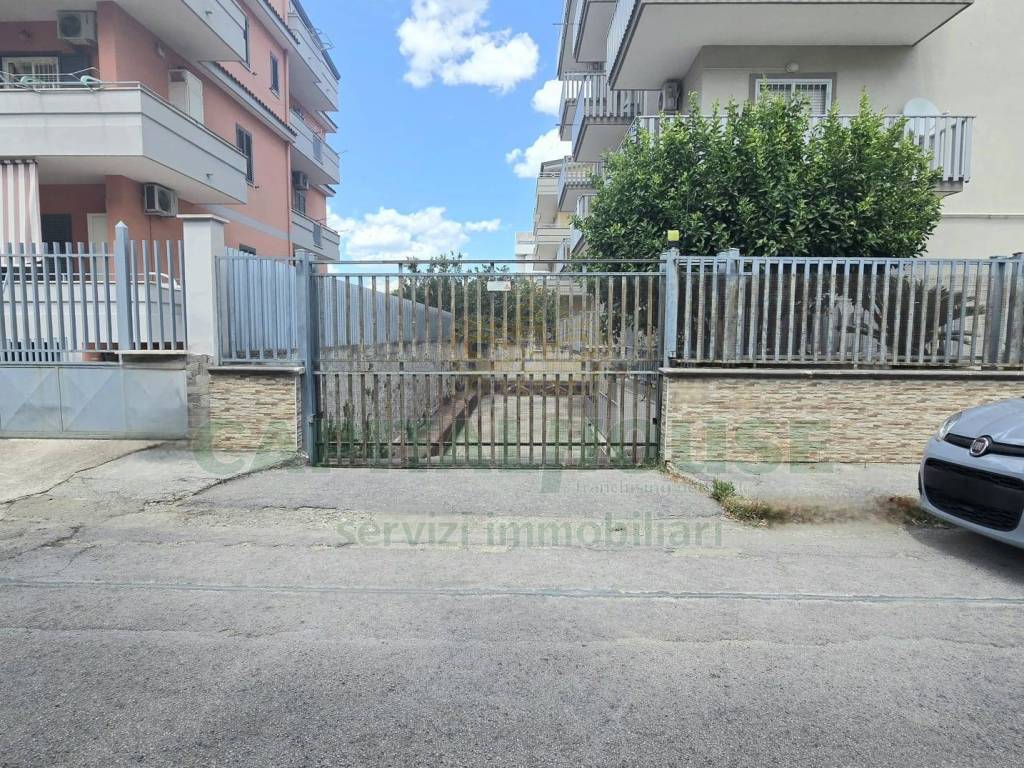 Box / garage a San nicola la strada in Via degli Olmi - Foto 2