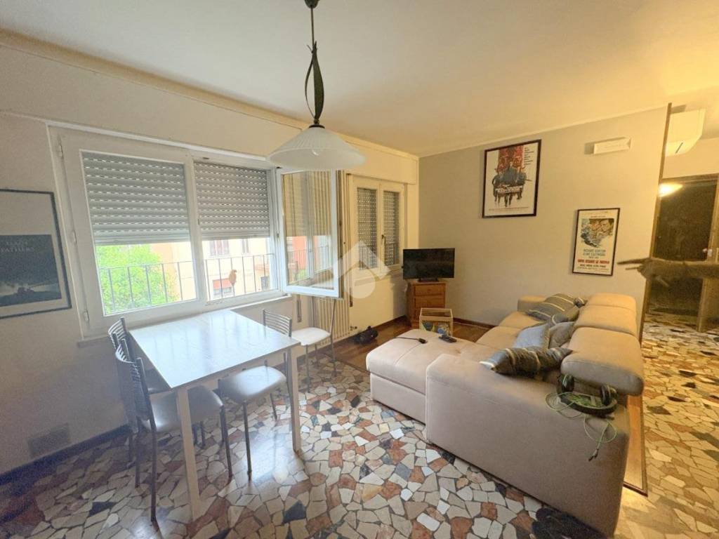 Appartamento a Rosà in Via Mazzini G., 92 - Foto 2
