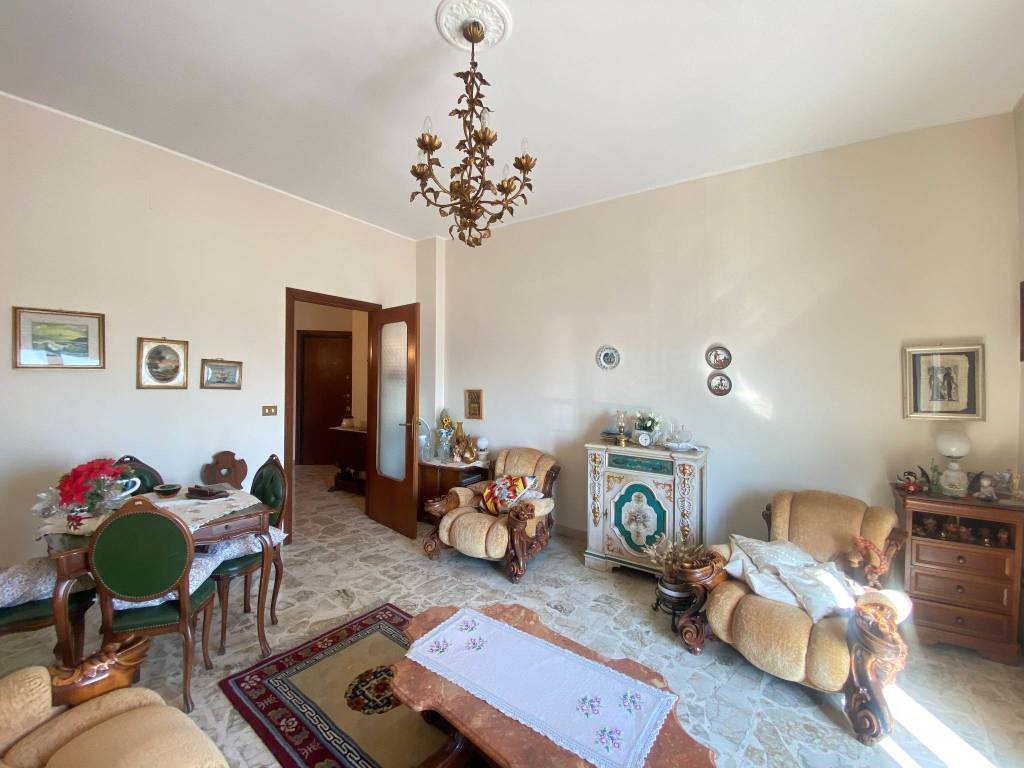 Appartamento a Bari in Via Brigata e Divisione Bari, 94 - Foto 4