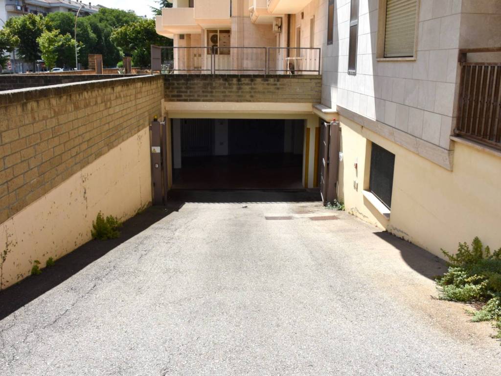 Box / garage a Vasto in Via Giulio Cesare - Foto 4