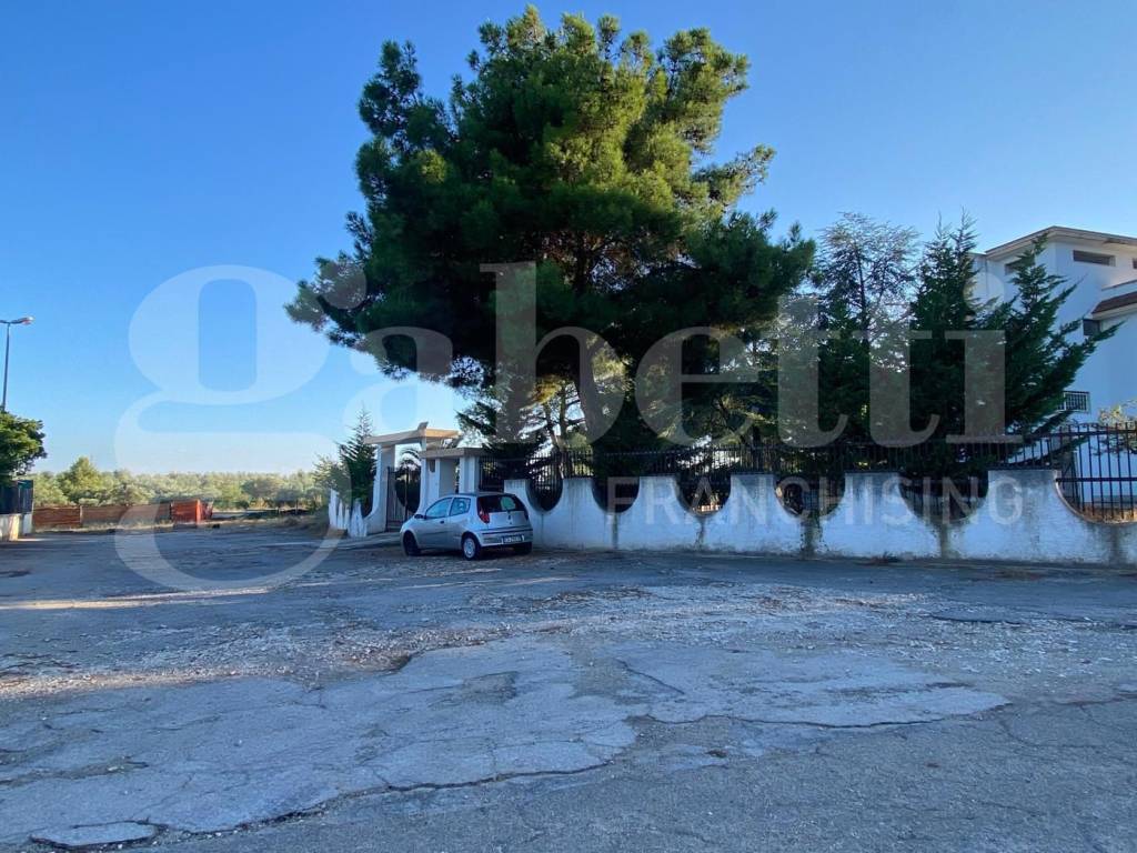 Terreno a Trani in via Di Valle Luna - Foto 2
