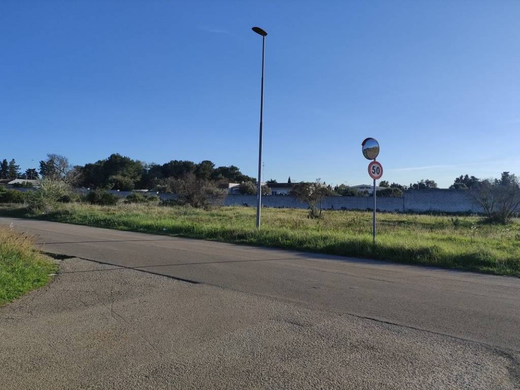 Terreno a Lecce in Via Giuseppe Agostino Roggerone - Foto 2