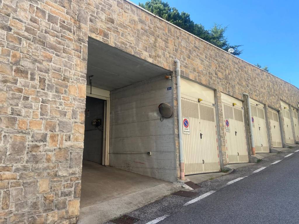 Box / garage a Trieste in Vicolo del Castagneto - Foto 2