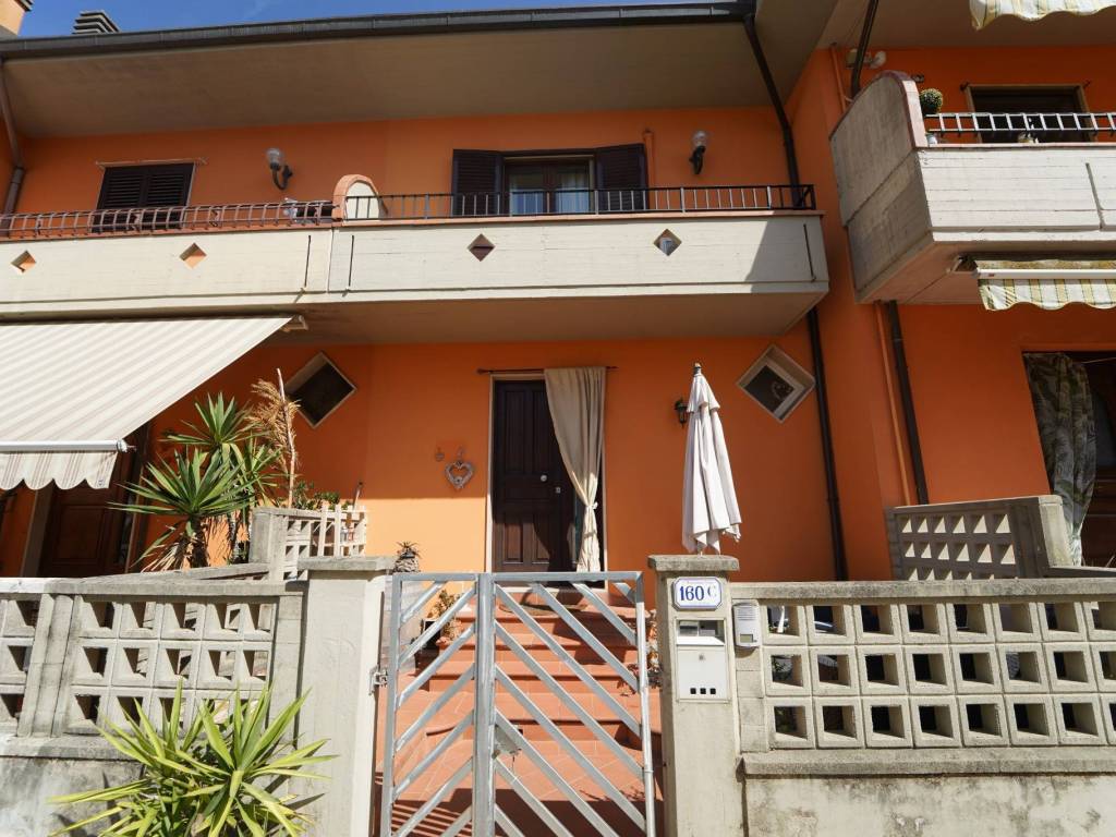 Villetta a schiera a Monsummano terme in Via Ho Chi Minh - Foto 3