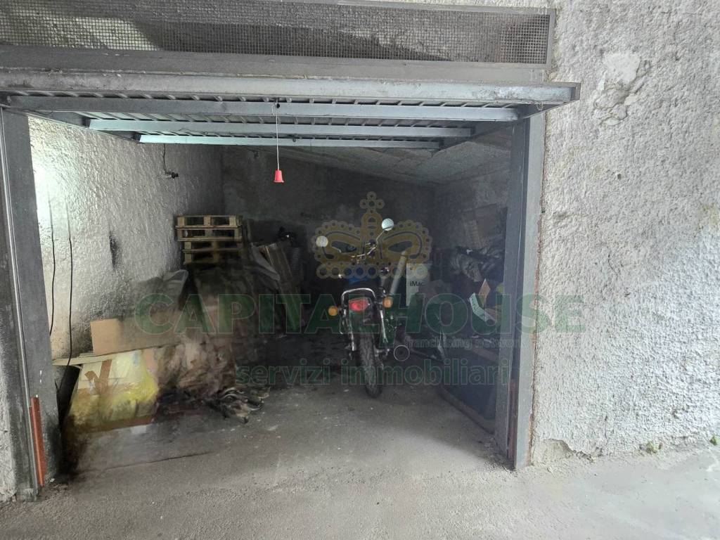 Box / garage a San nicola la strada in Via degli Olmi - Foto 4