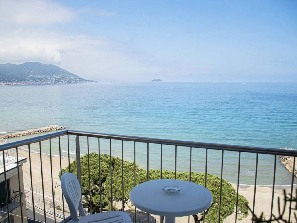 Appartamento a Laigueglia in Via Dei Pini, 1 - Foto 2