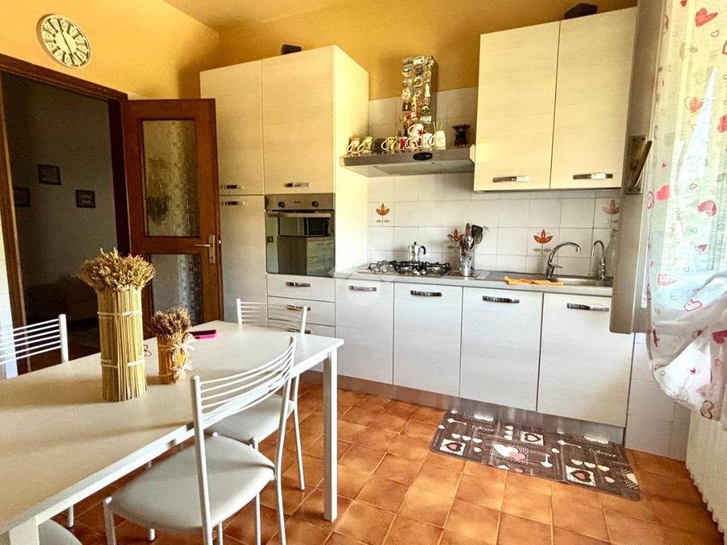 Appartamento a Rezzato in Via Giacomo Perlasca, 82 - Foto 3