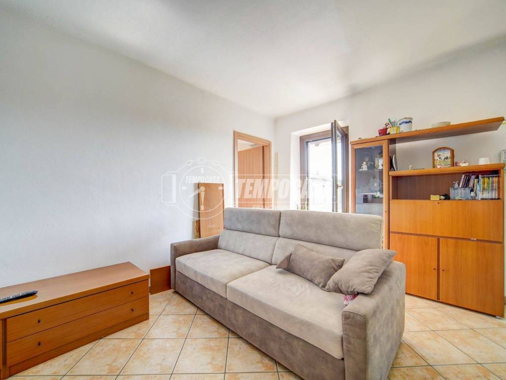 Appartamento a Carnago in Via San Bartolomeo 1 - Foto 2