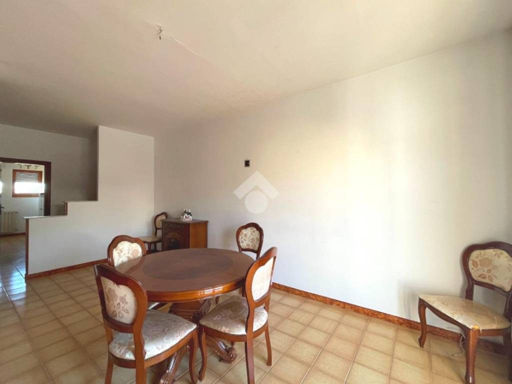 Appartamento a Canosa di puglia in Via Alcide de Gasperi, 76 - Foto 4