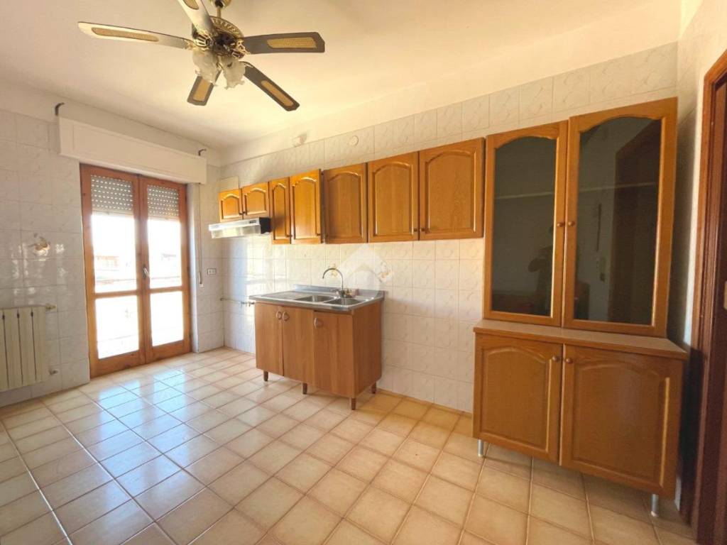 Appartamento a Canosa di puglia in Via Alcide de Gasperi, 76 - Foto 5