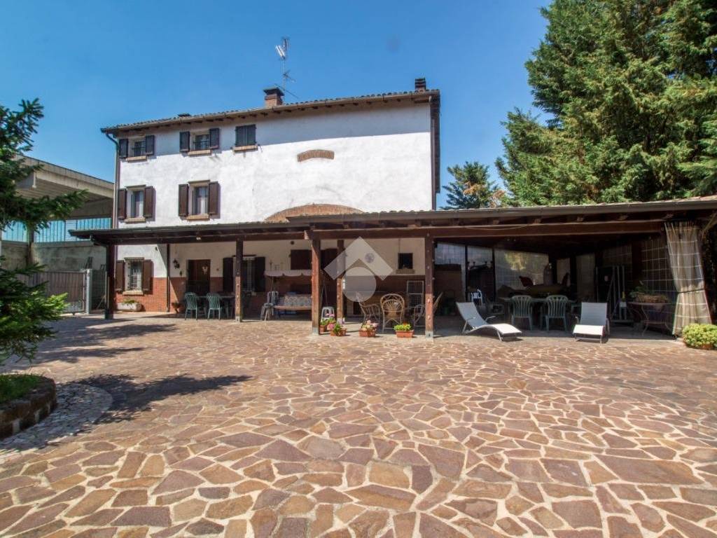 Casa indipendente a Soliera in Strada Soliera cavezzo, 123 - Foto 2