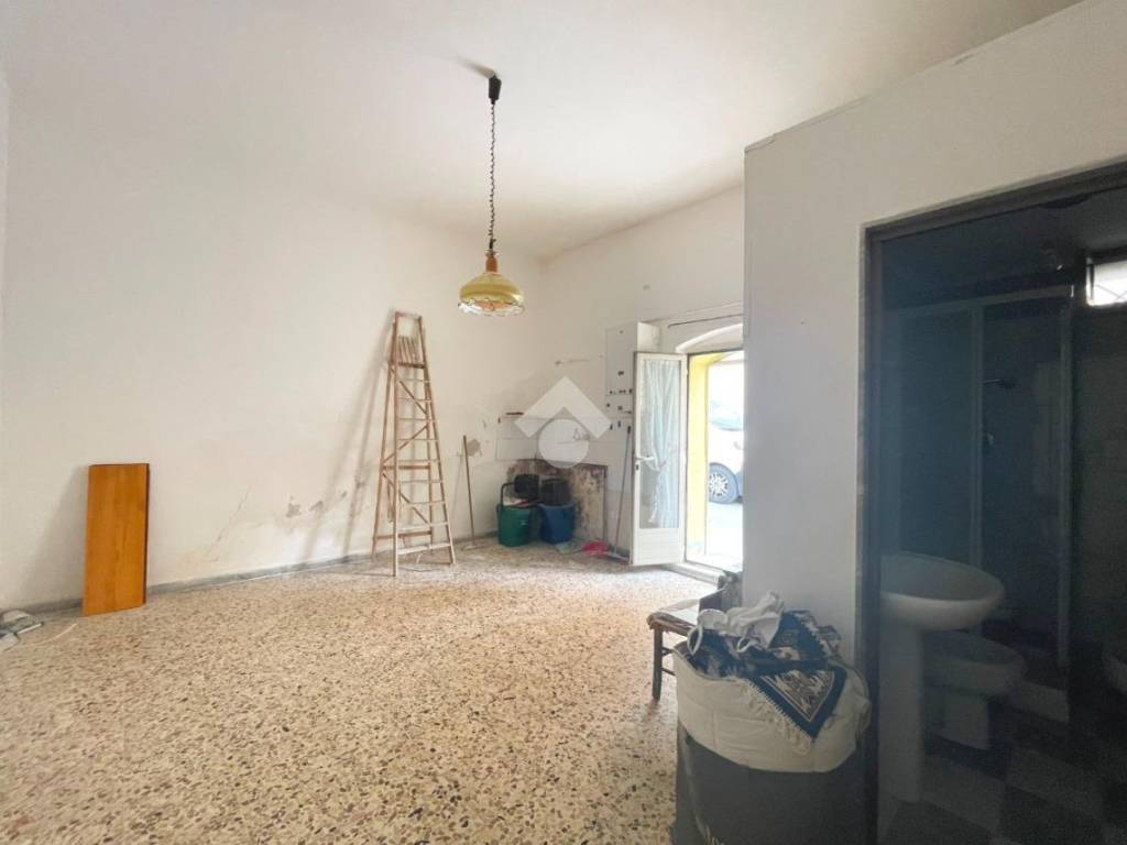 Casa indipendente a Canosa di puglia in Via Giuseppe Parini, 38 - Foto 3