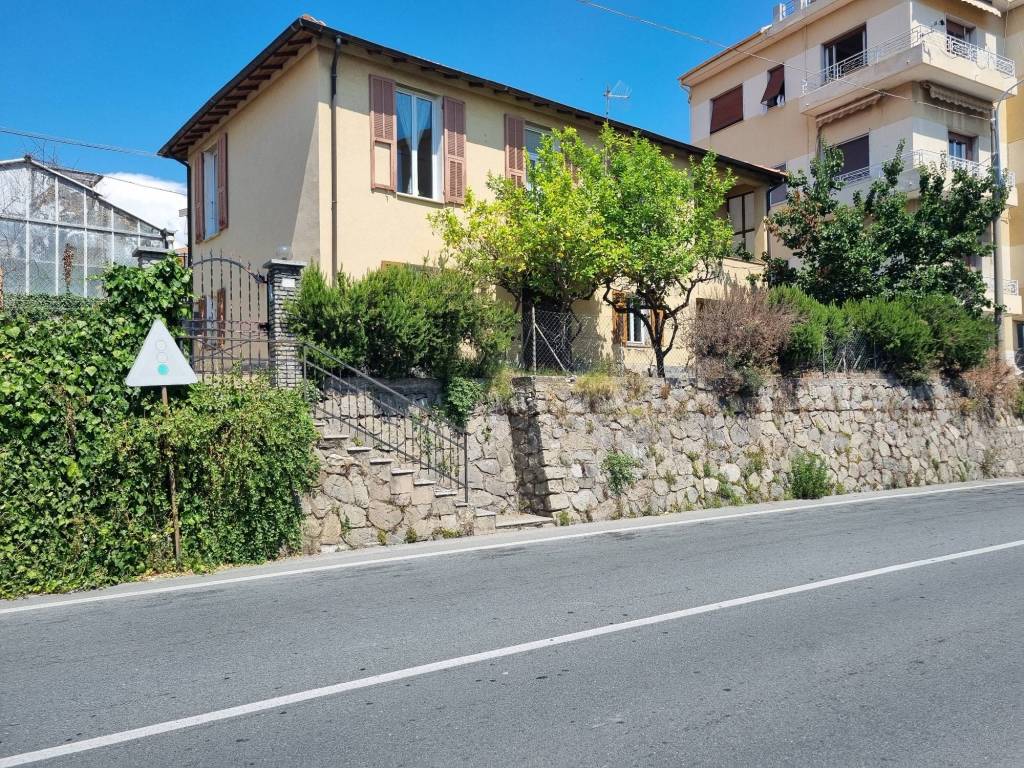 Casa indipendente a Taggia in Via Aurelia, 142 - Foto 2