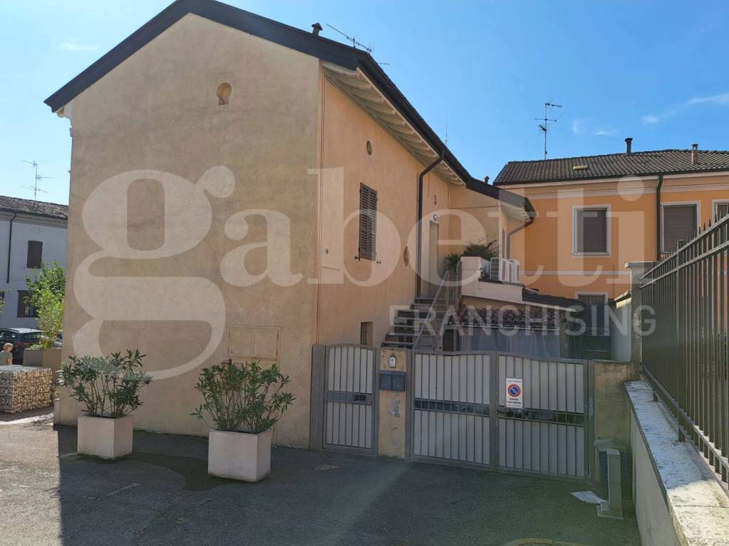 Palazzo / stabile a Codogno in PIAZZALE GANELLI, 3 - Foto 3